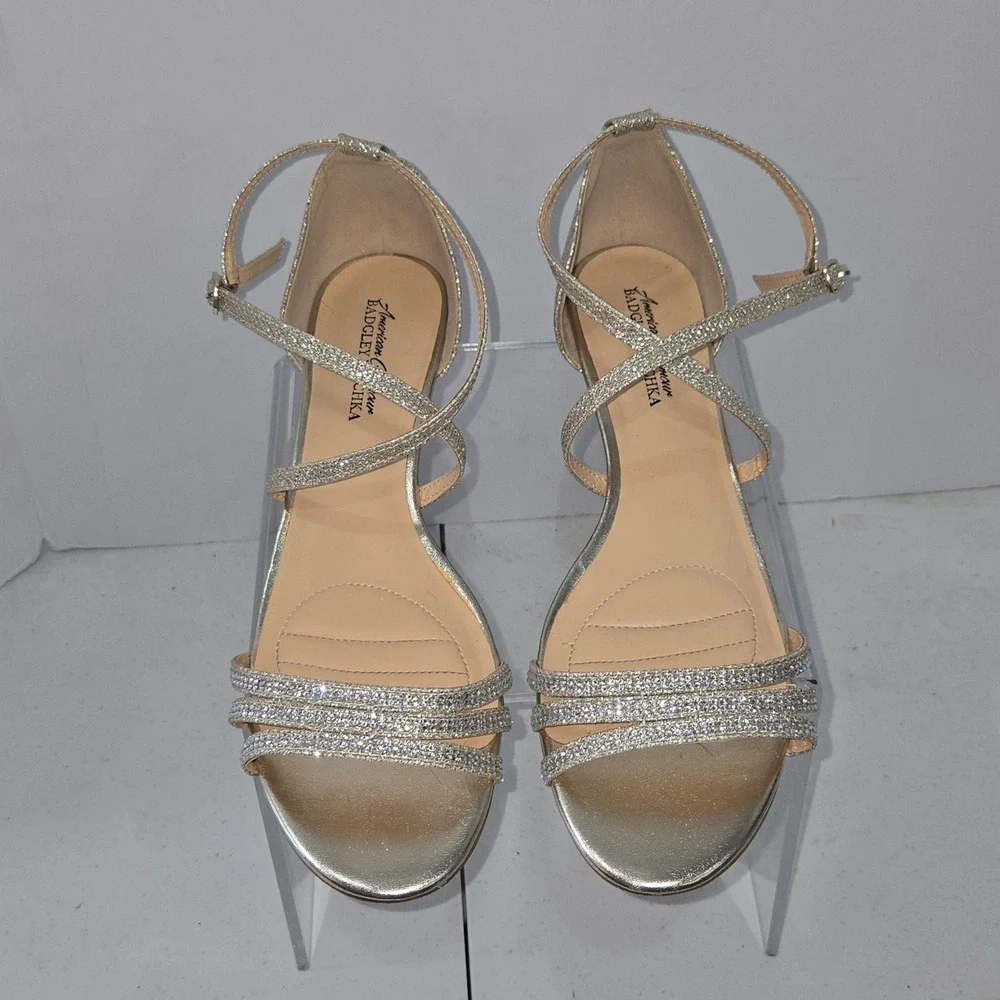 American Glamour Badgley Mischka carefully inspected